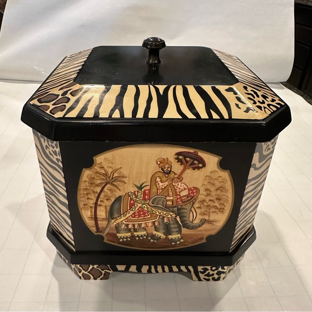 Black Cheetah Leopard Giraffe African
Print Jewelry Watch Trinket Box
